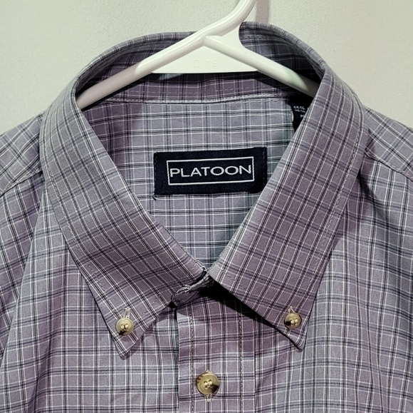 Platoon Men's NWOT Periwinkle Checkered Short Sleeve Button Down Shirt Medium - Picture 4 of 6